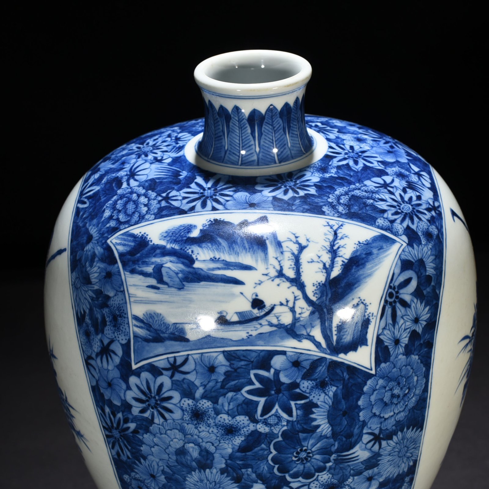 Qing Dynasty Kangxi blue and white Magu birthday gift plum vase with figure