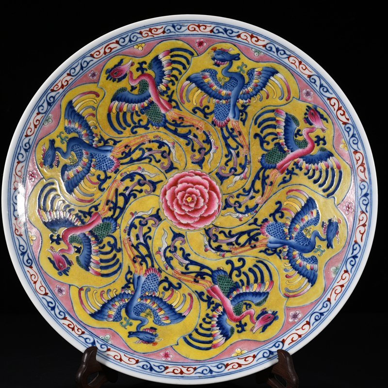 Qing Dynasty Kangxi yellow ground blue and white multicolored phoenix plate
