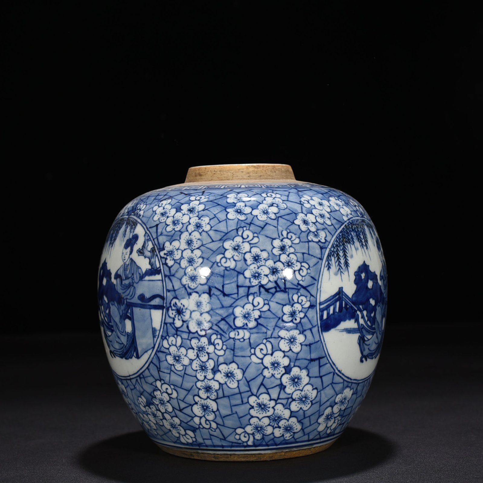 Qing Dynasty blue and white ice plum figure jar