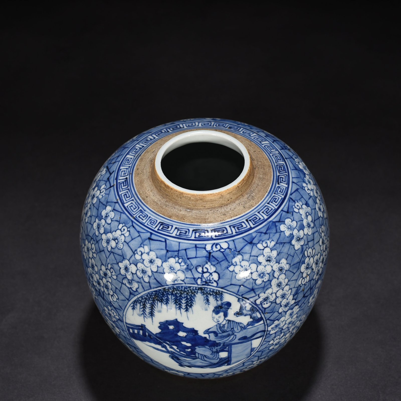 Qing Dynasty blue and white ice plum figure jar