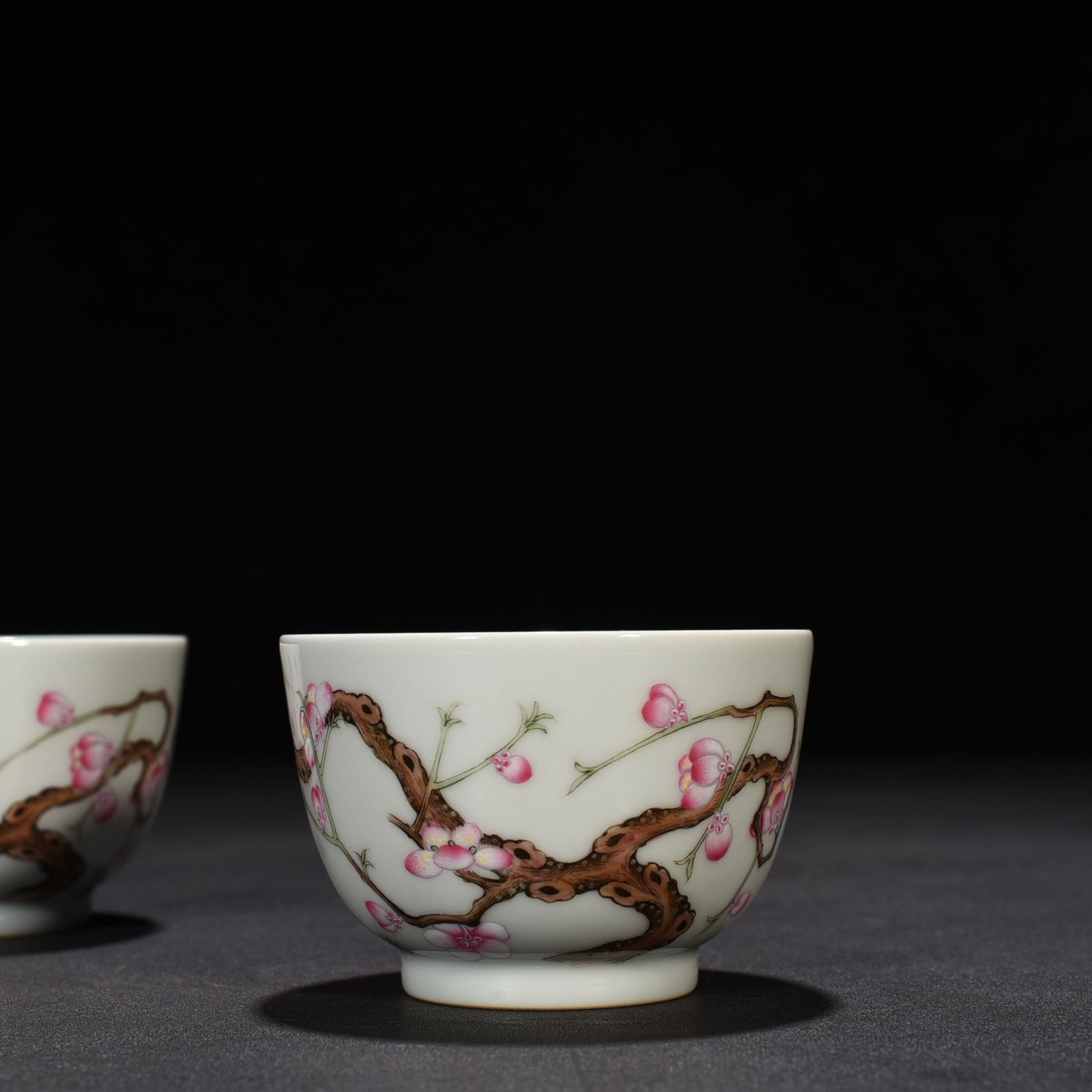 Qing Dynasty Daoguang Gengxu Xing Youhengtang pastel cup