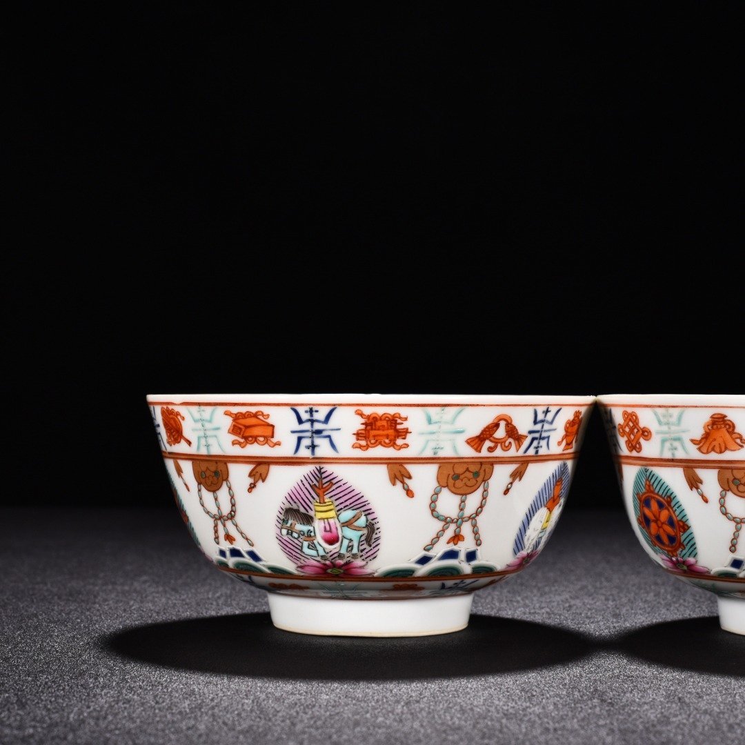 Qing Dynasty Daoguang pastel bowl with seven states and eight treasures