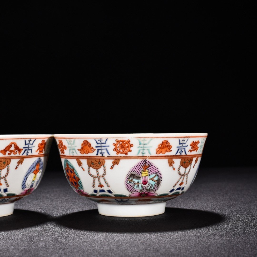 Qing Dynasty Daoguang pastel bowl with seven states and eight treasures