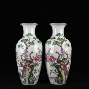 Qing Dynasty Daoguang Pastel Five-Lun Picture Flower and Bird Vase