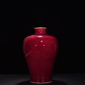 Qing Dynasty Yongzheng ruby ​​red glaze ice cracked plum vase