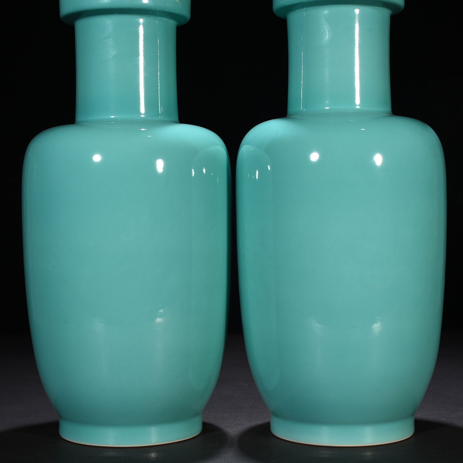 Qing Dynasty Yongzheng Coral green glazed hammer