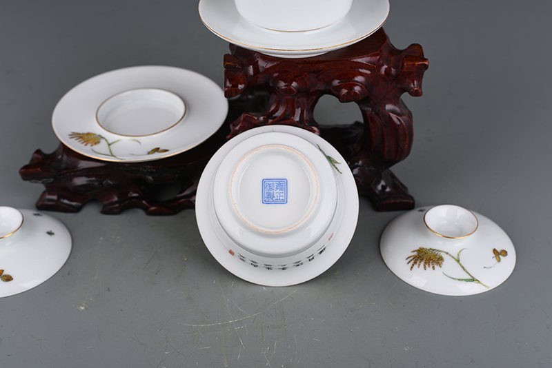 Qing Dynasty Yongzheng Imperial Enamel Fushou Covered Bowl