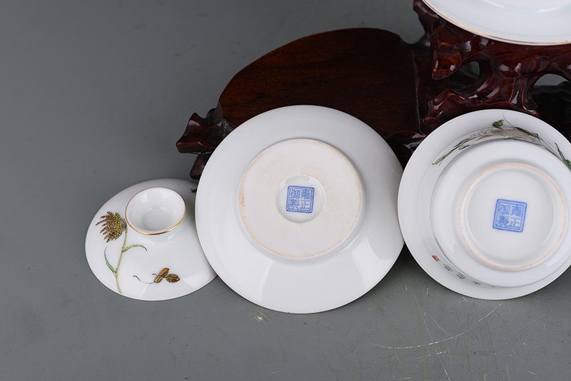 Qing Dynasty Yongzheng Imperial Enamel Fushou Covered Bowl