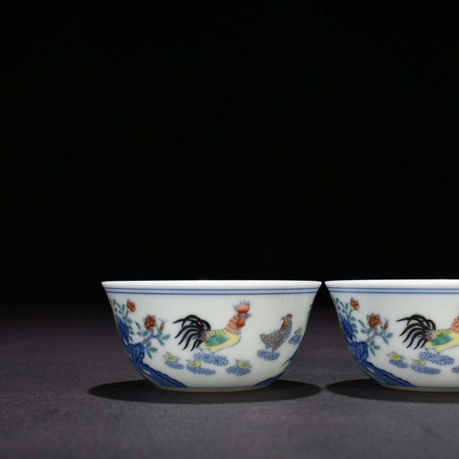 Qing Dynasty Yongzheng Doucai Family Portrait Chicken Cup