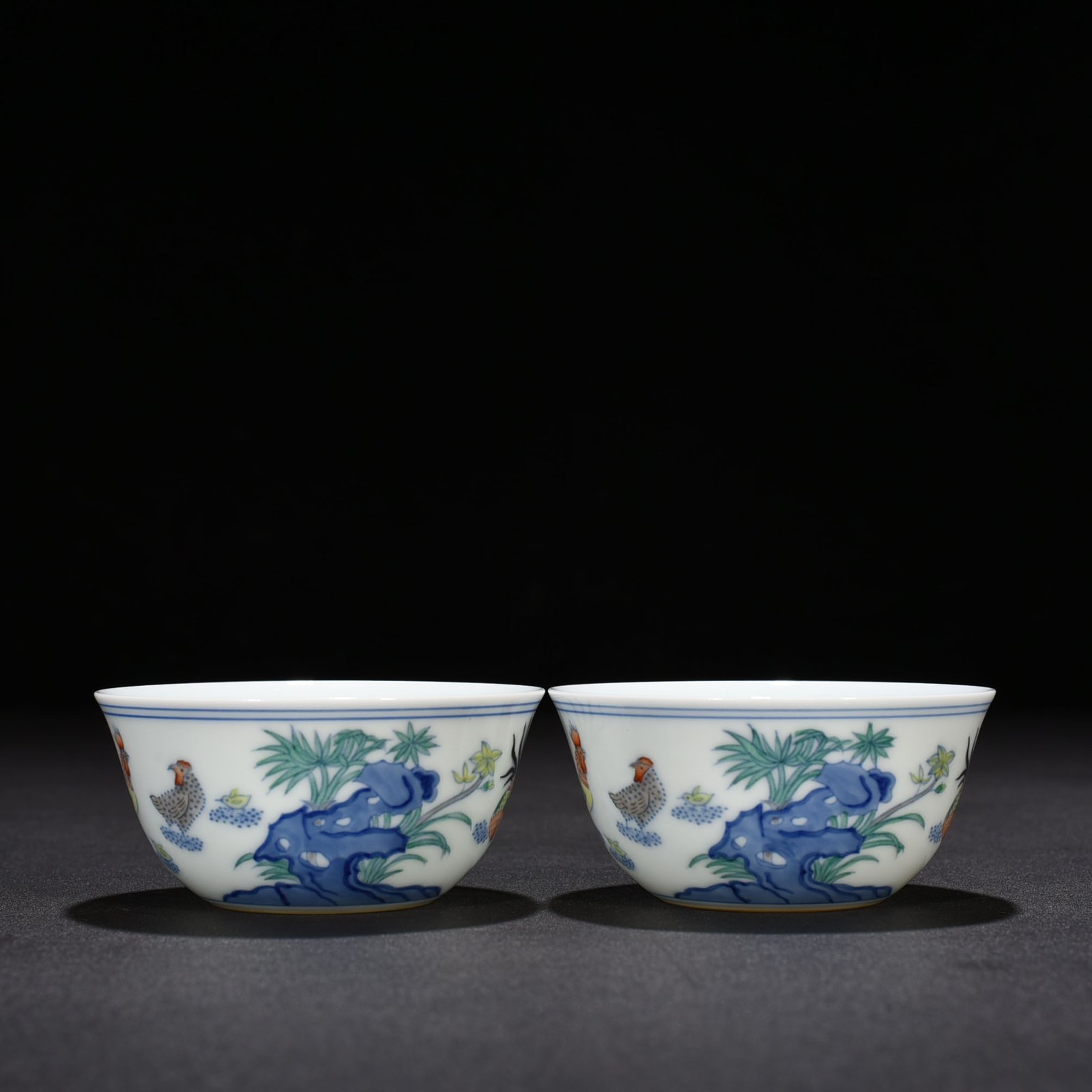 Qing Dynasty Yongzheng Doucai Family Portrait Chicken Cup