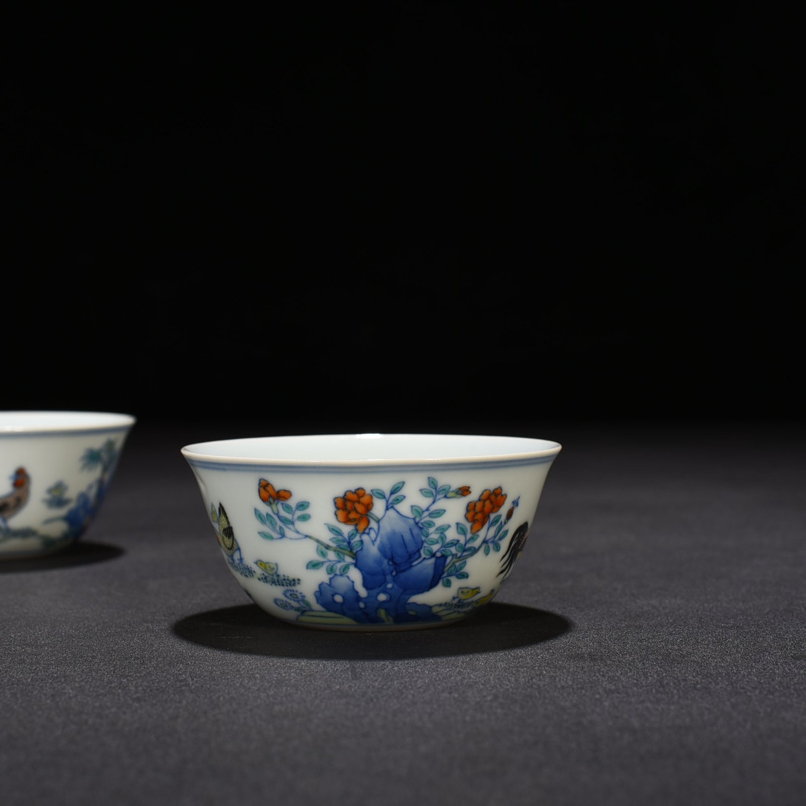 Qing Dynasty Yongzheng Doucai Family Portrait Chicken Cup