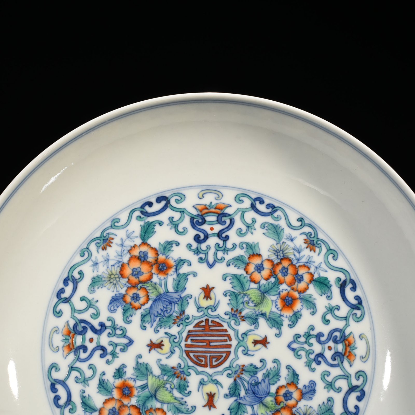 Qing Dynasty Yongzheng Doucai folded branches and flowers longevity plate