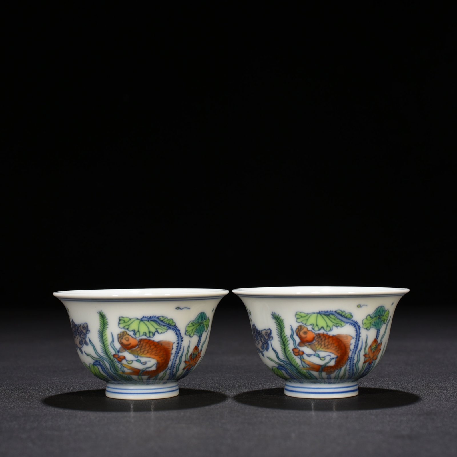 Qing Dynasty Yongzheng Doucai Fish and Algae Cup