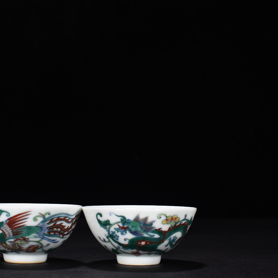 Qing Dynasty Yongzheng doucai dragon and phoenix cup