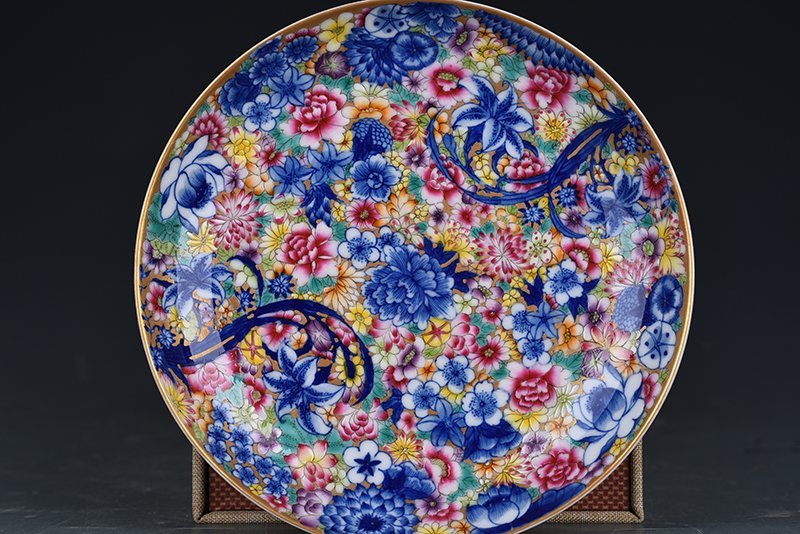 Qing Dynasty Yongzheng Enamel Ten Thousand Flowers