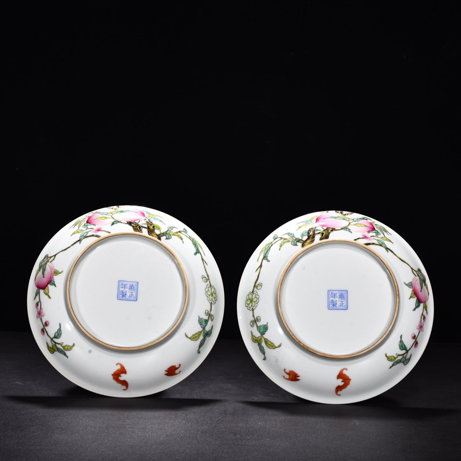 Qing Dynasty Yongzheng enamel peach plate with five blessings and eight peach plates