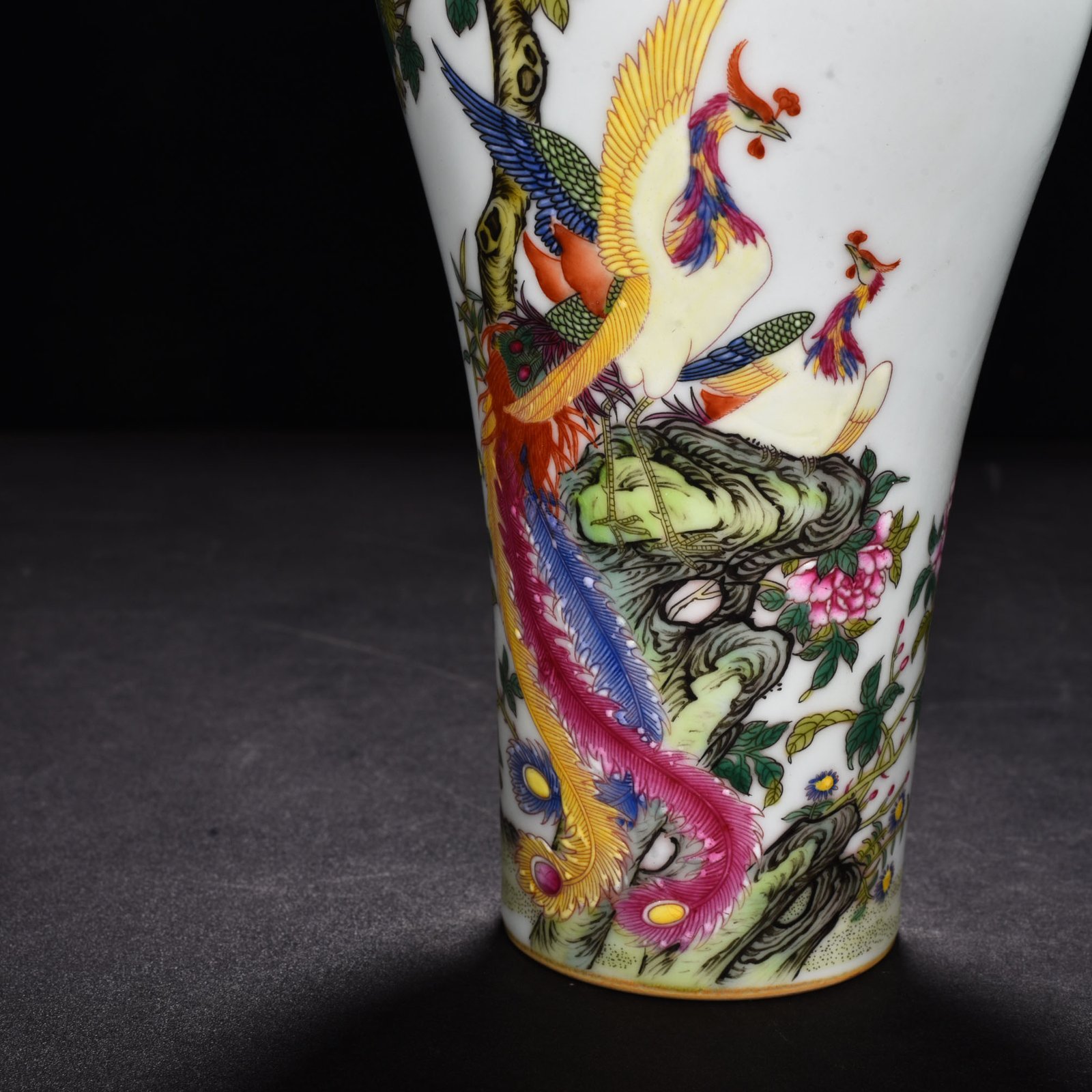 Qing Dynasty Yongzheng enamel phoenix flower plum vase