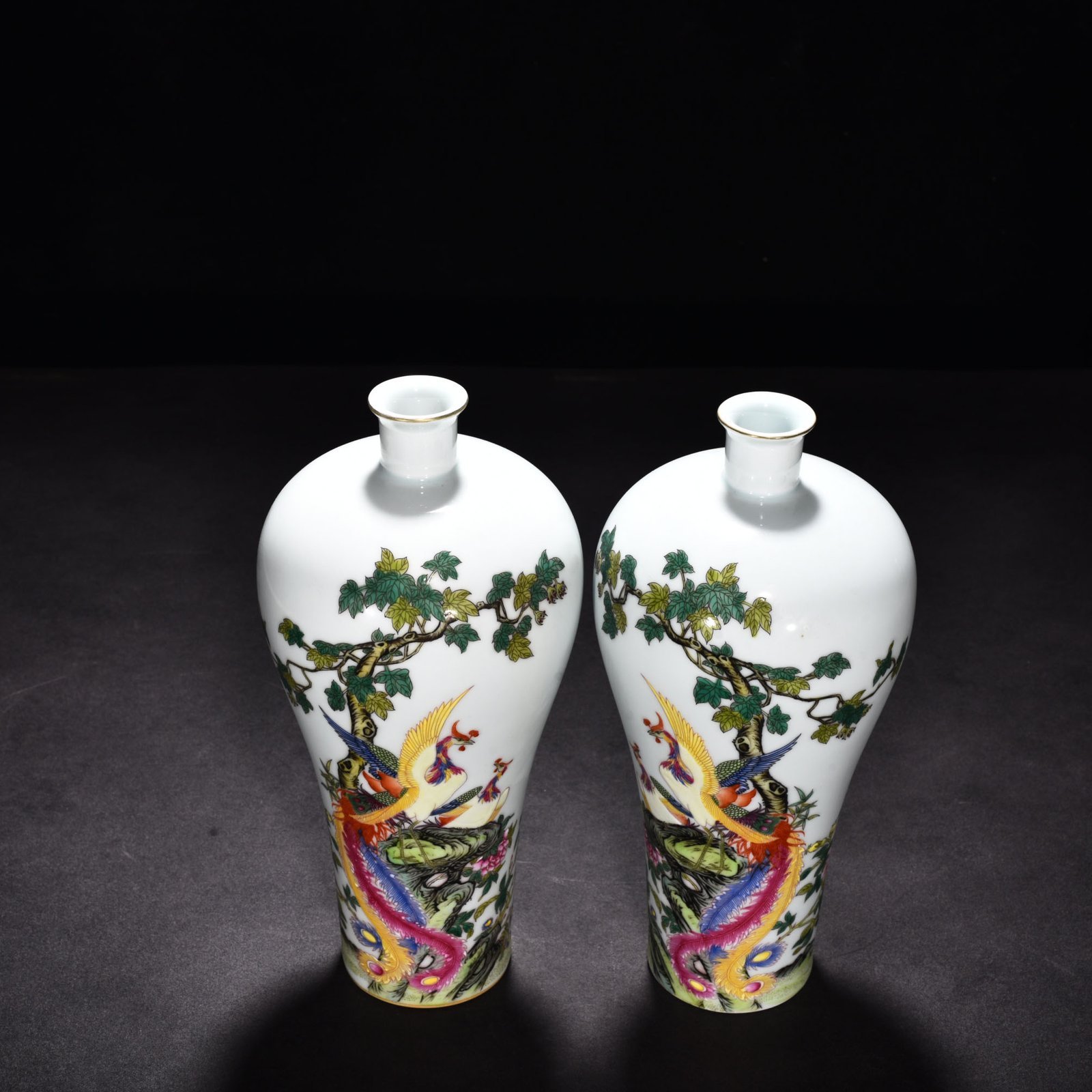 Qing Dynasty Yongzheng enamel phoenix flower plum vase