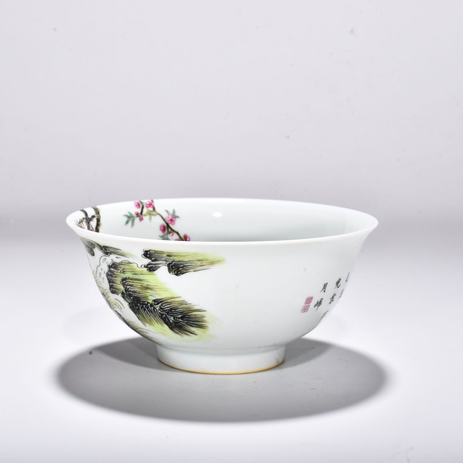 Qing Dynasty Yongzheng enamel Xinglin Chunyan bowl