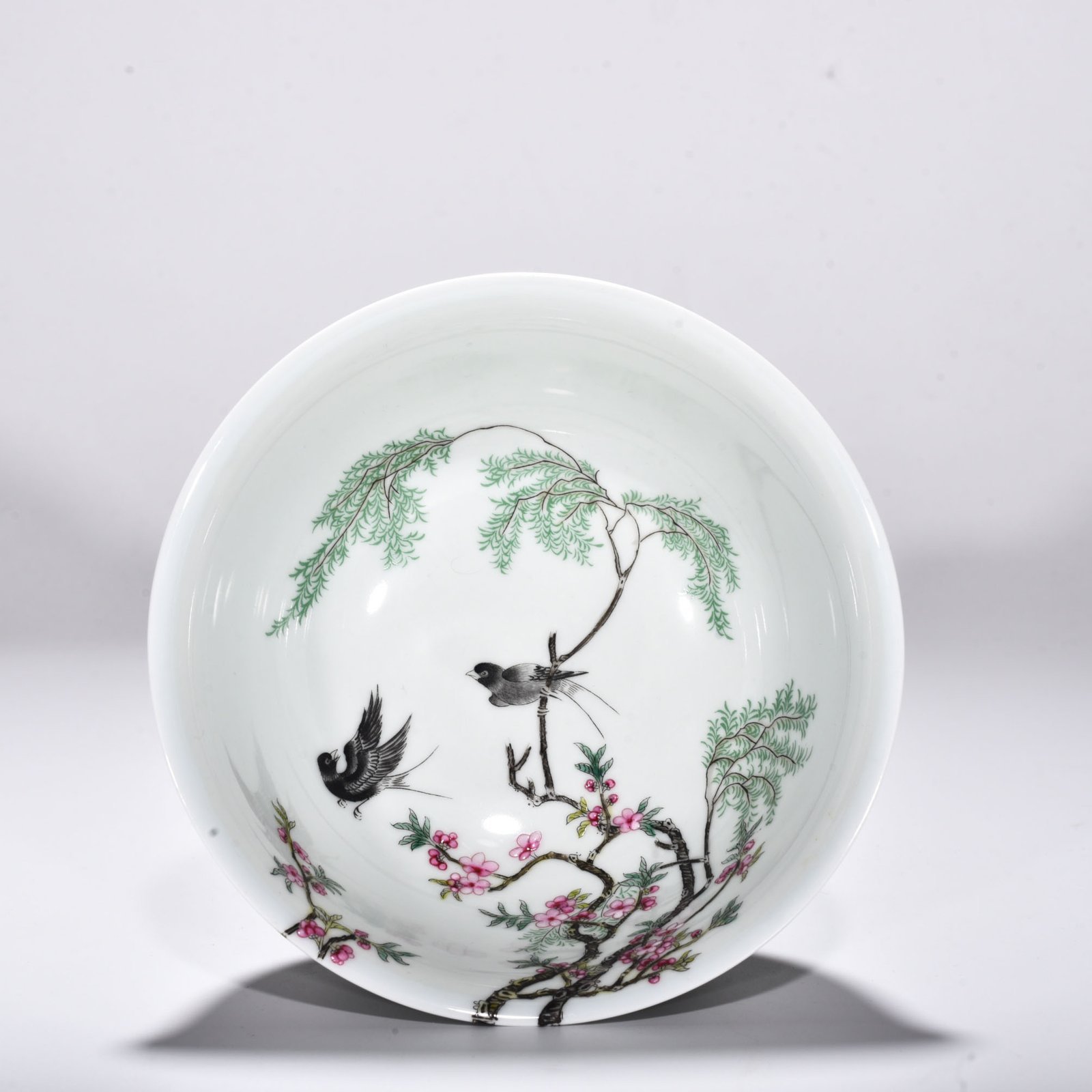 Qing Dynasty Yongzheng enamel Xinglin Chunyan bowl