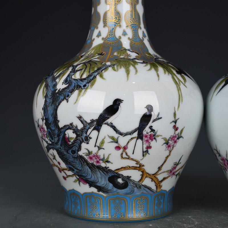 Qing Dynasty Yongzheng enamel apricot forest spring swallow garlic vase