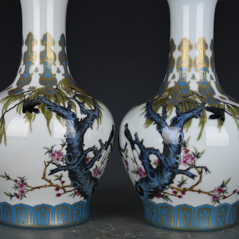 Qing Dynasty Yongzheng enamel apricot forest spring swallow garlic vase