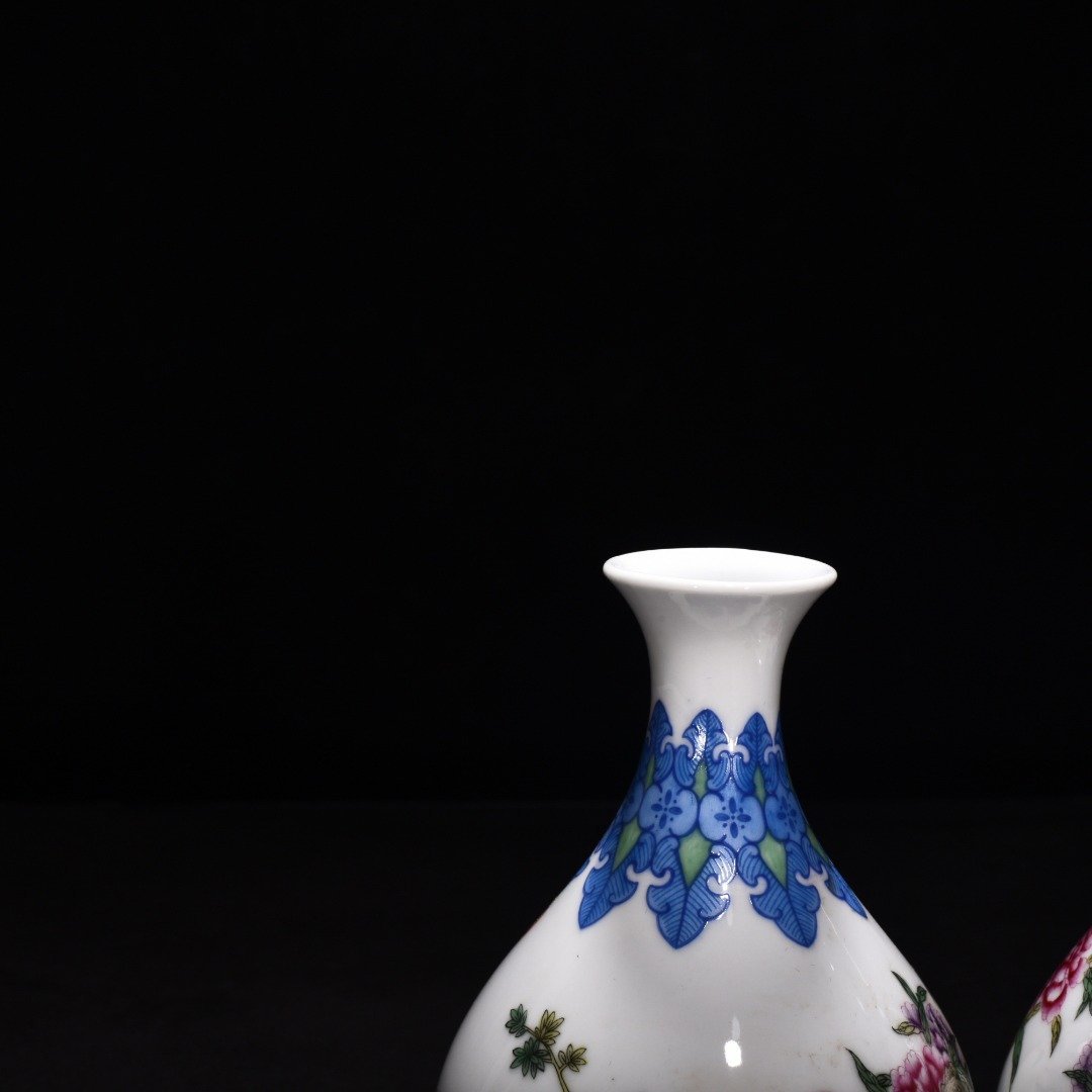 Qing Dynasty Yongzheng enamel jade pot and spring vase with flower and birds