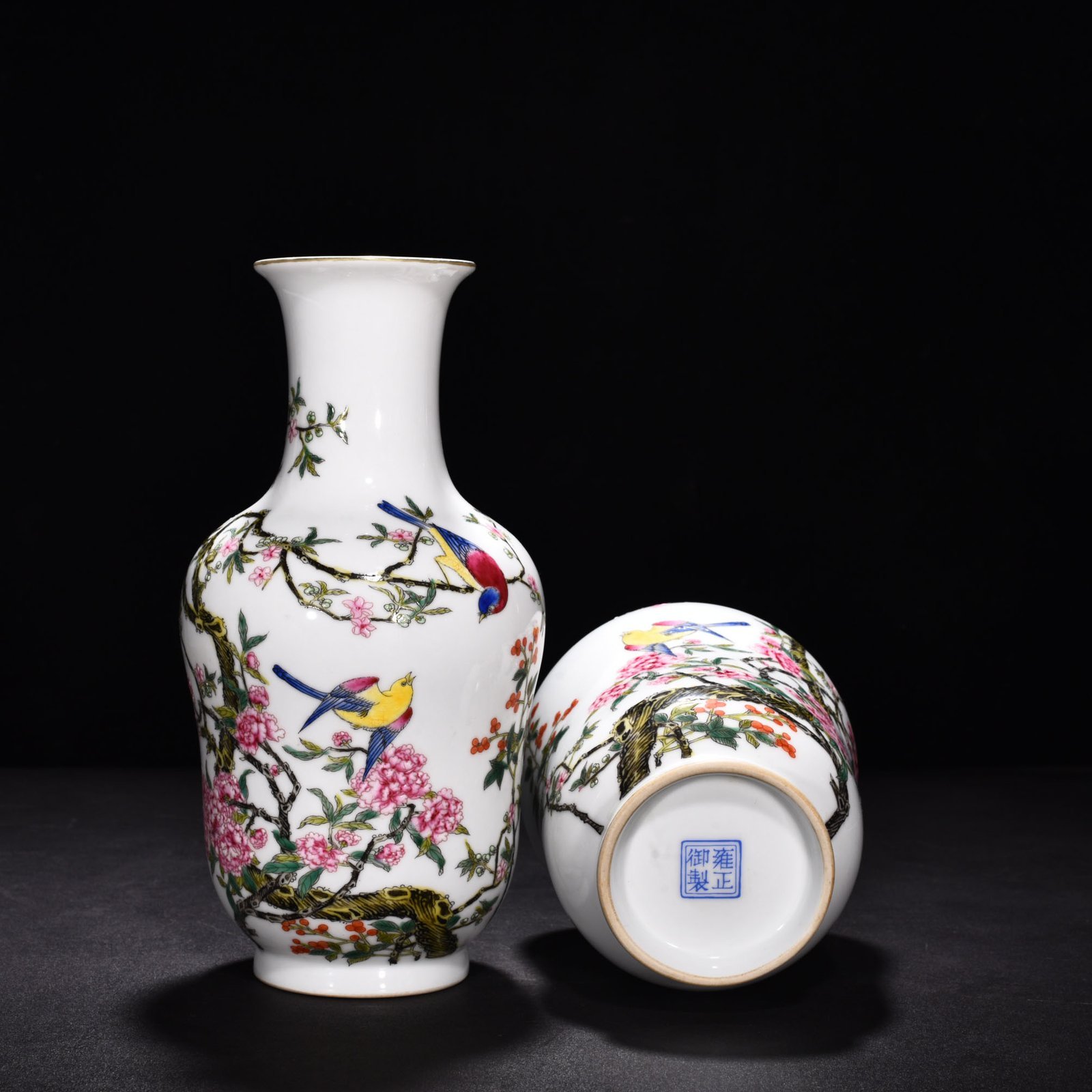 Qing Dynasty Yongzheng enamel vase with flower and birds