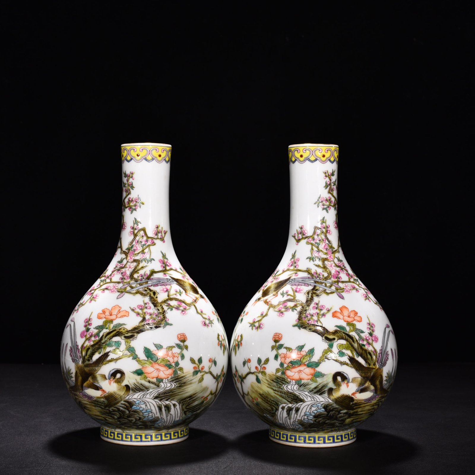 Qing Dynasty Yongzheng enamel vase with flower and birds