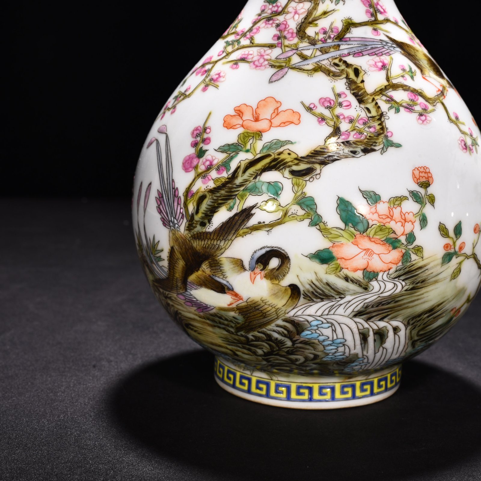 Qing Dynasty Yongzheng enamel vase with flower and birds
