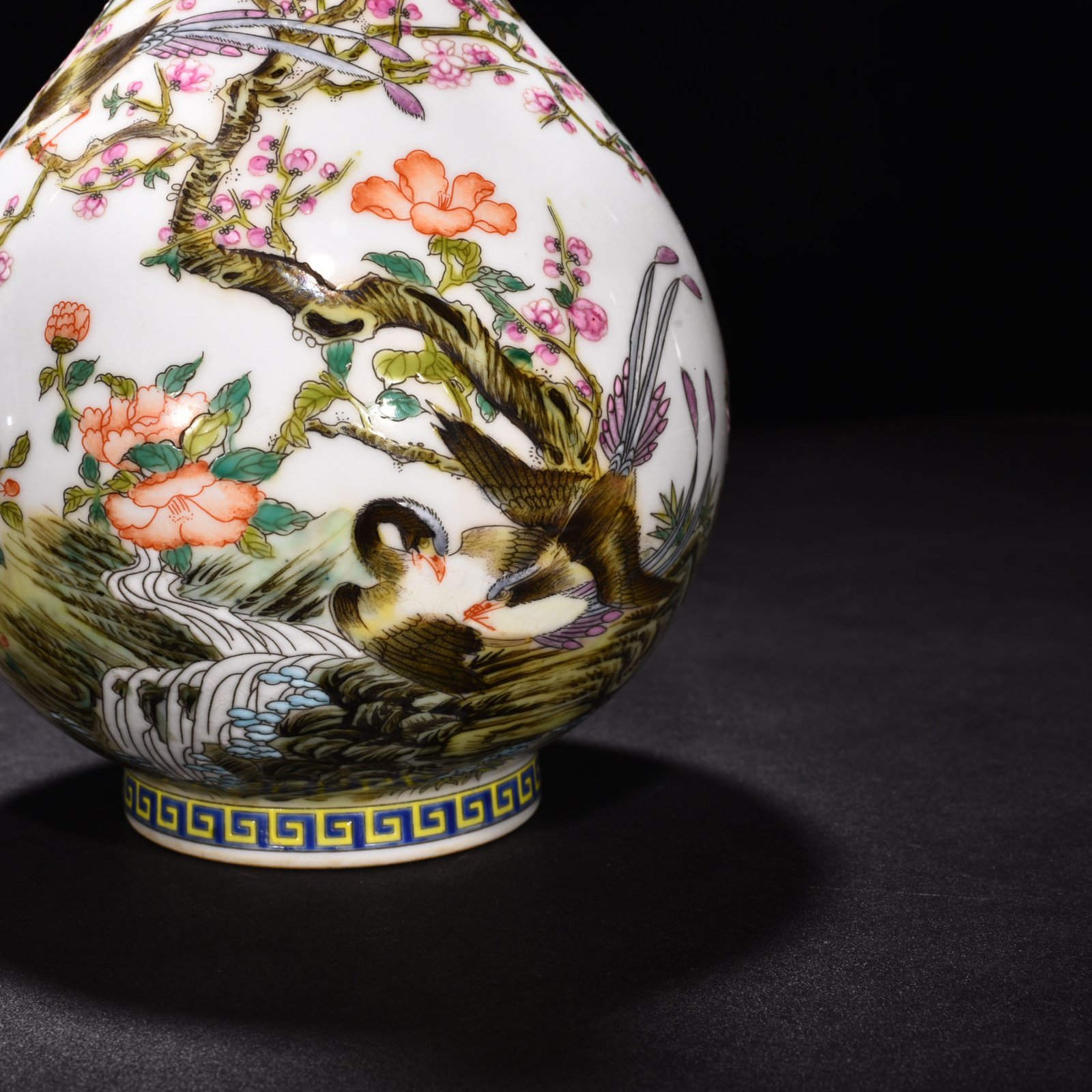 Qing Dynasty Yongzheng enamel vase with flower and birds