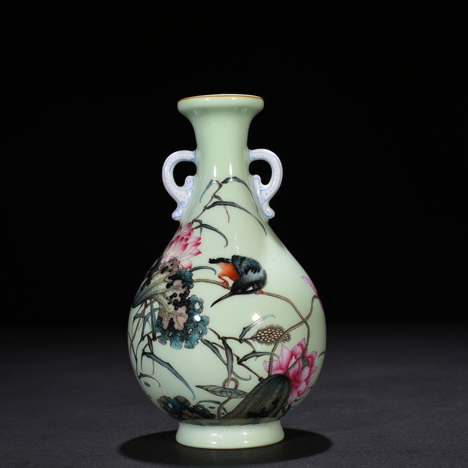 Qing Dynasty Yongzheng enamel lotus pond kingfisher amphorae