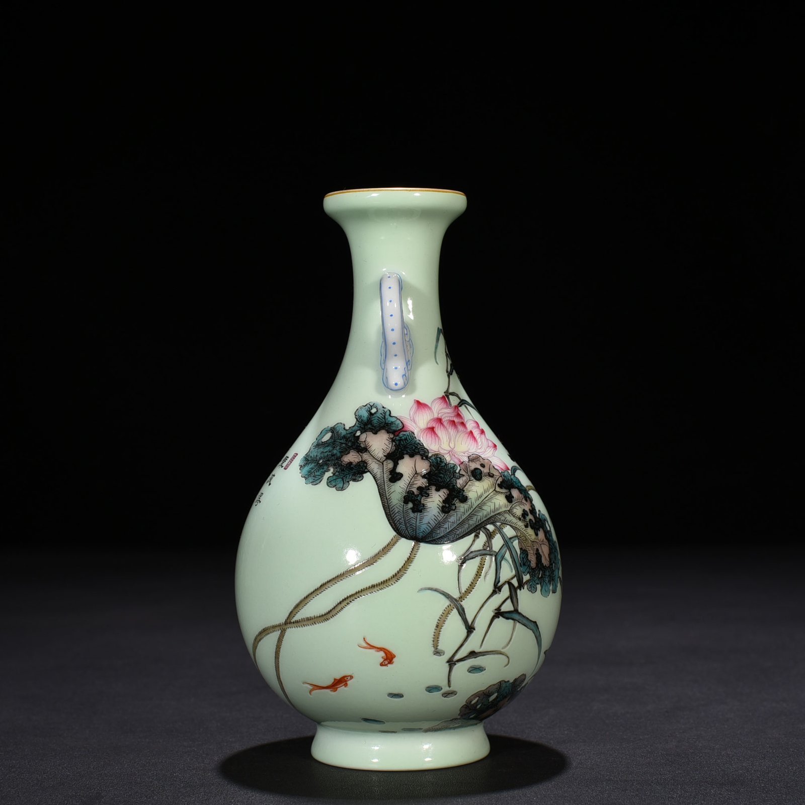 Qing Dynasty Yongzheng enamel lotus pond kingfisher amphorae