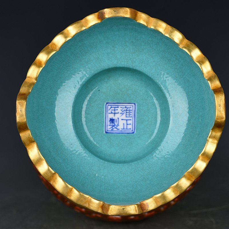 Qing Dynasty Yongzheng enamel hollow gourd vase antique antique porcelain vase