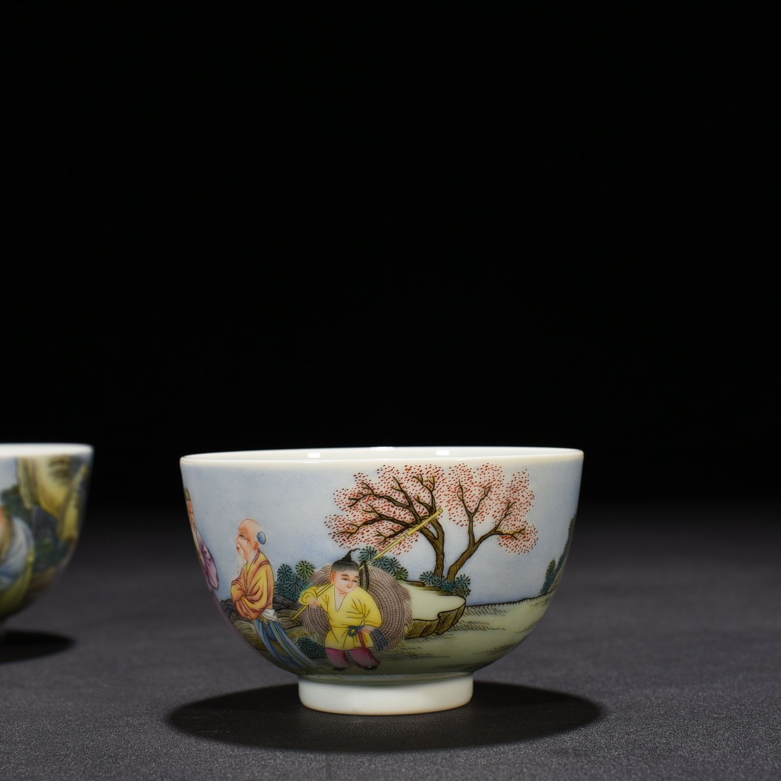 Qing Dynasty Yongzheng enamel cup with figures of Gaoshi