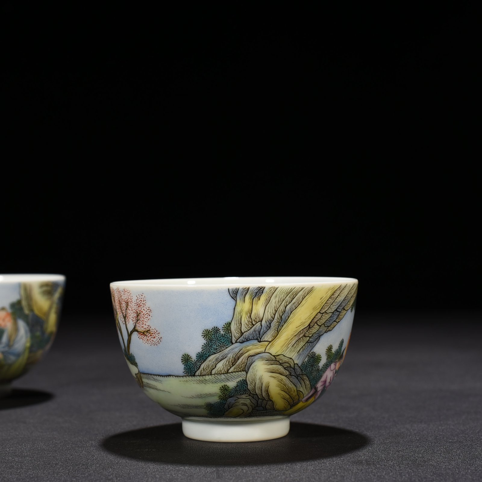 Qing Dynasty Yongzheng enamel cup with figures of Gaoshi