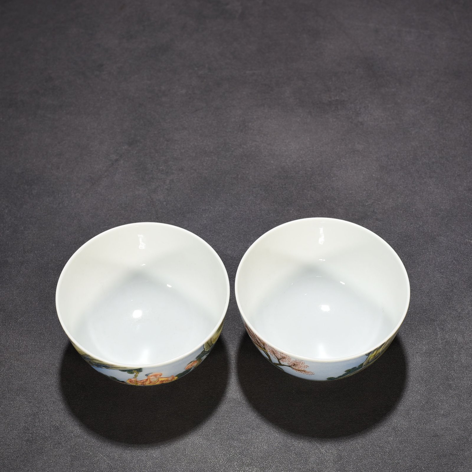 Qing Dynasty Yongzheng enamel cup with figures of Gaoshi