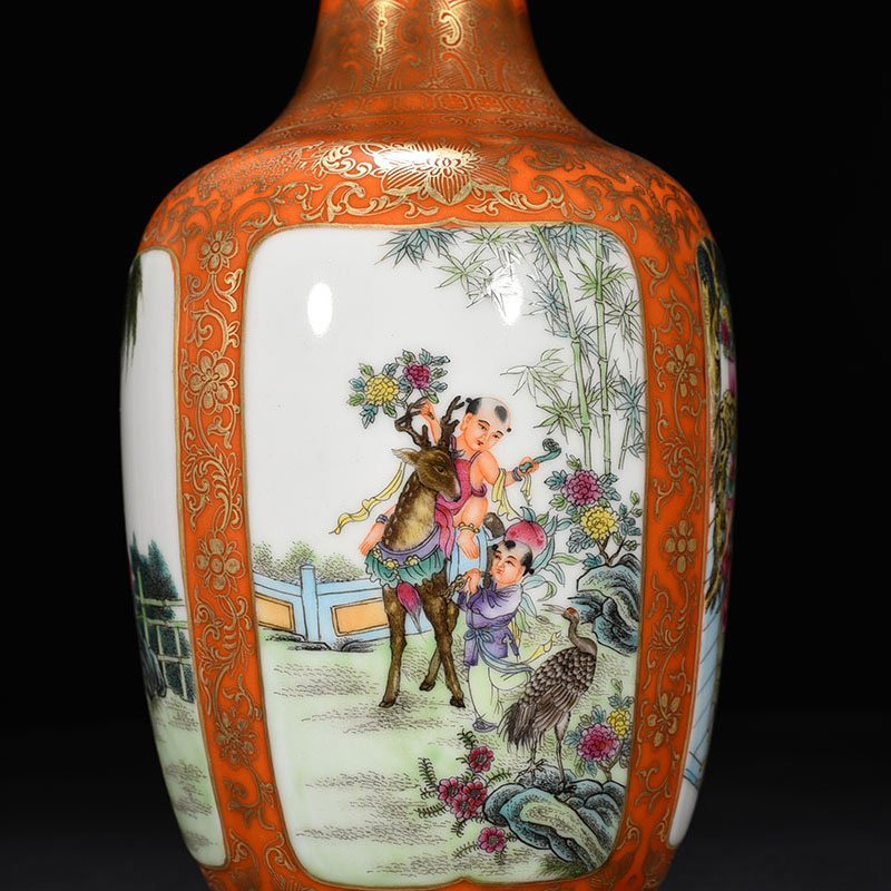 Qing Dynasty Yongzheng aluminous red gold-plated vase with lid and baby play