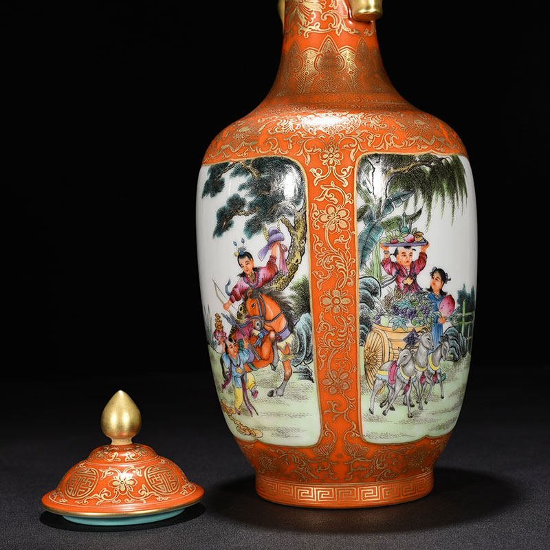 Qing Dynasty Yongzheng aluminous red gold-plated vase with lid and baby play