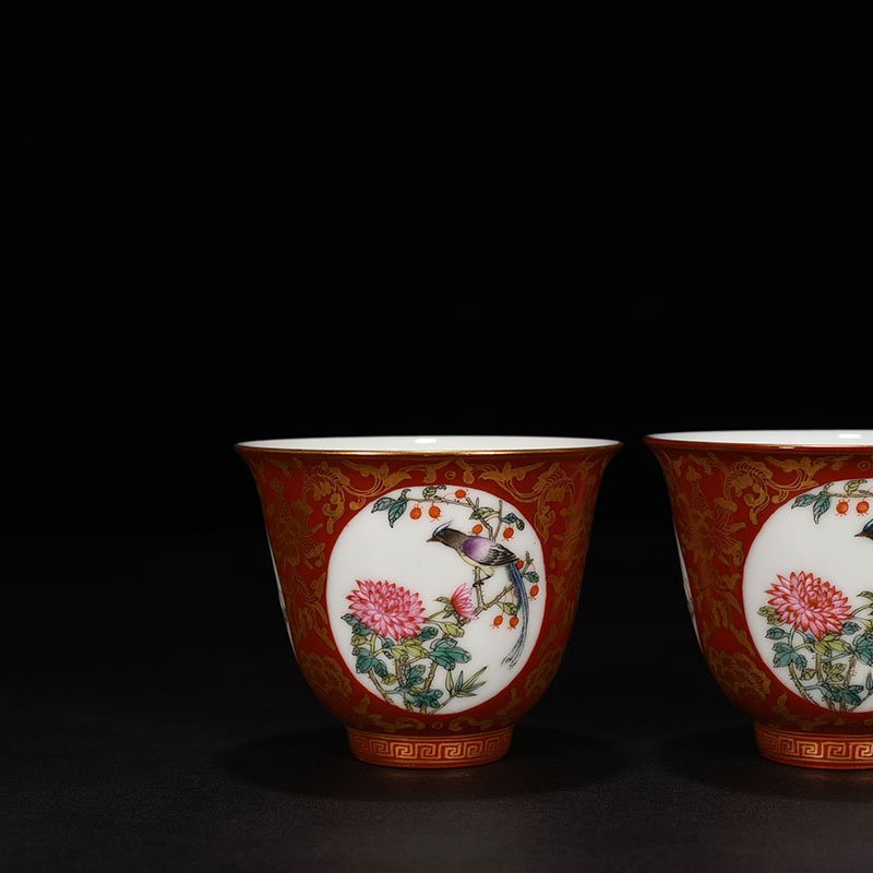 Qing Dynasty Yongzheng alum red gold-plated window cup with flower and birds