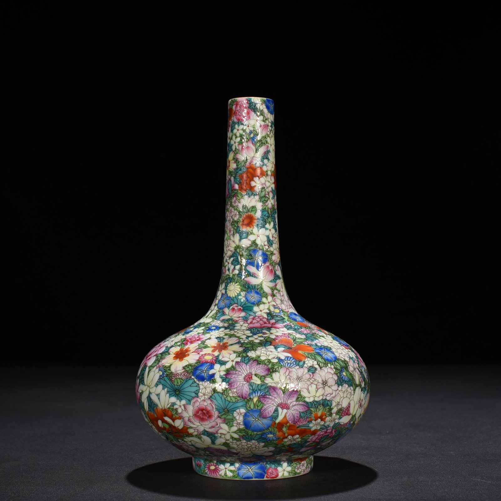 Qing Dynasty Yongzheng famille rose flask