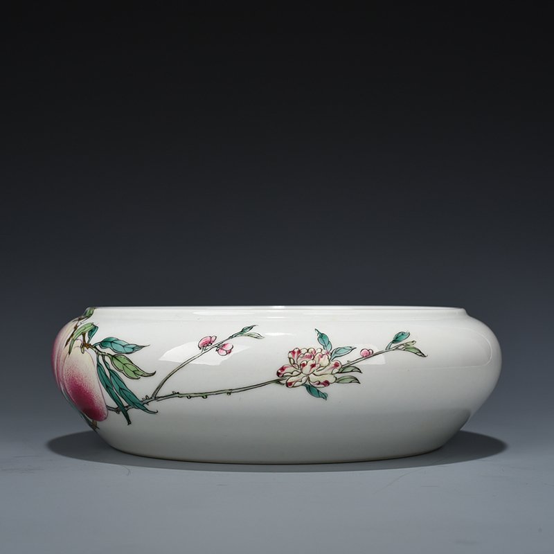 Qing Dynasty Yongzheng Pastel Five Blessings and Eight Peach Round Wash