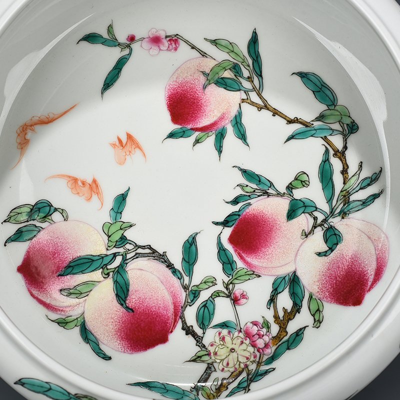 Qing Dynasty Yongzheng Pastel Five Blessings and Eight Peach Round Wash