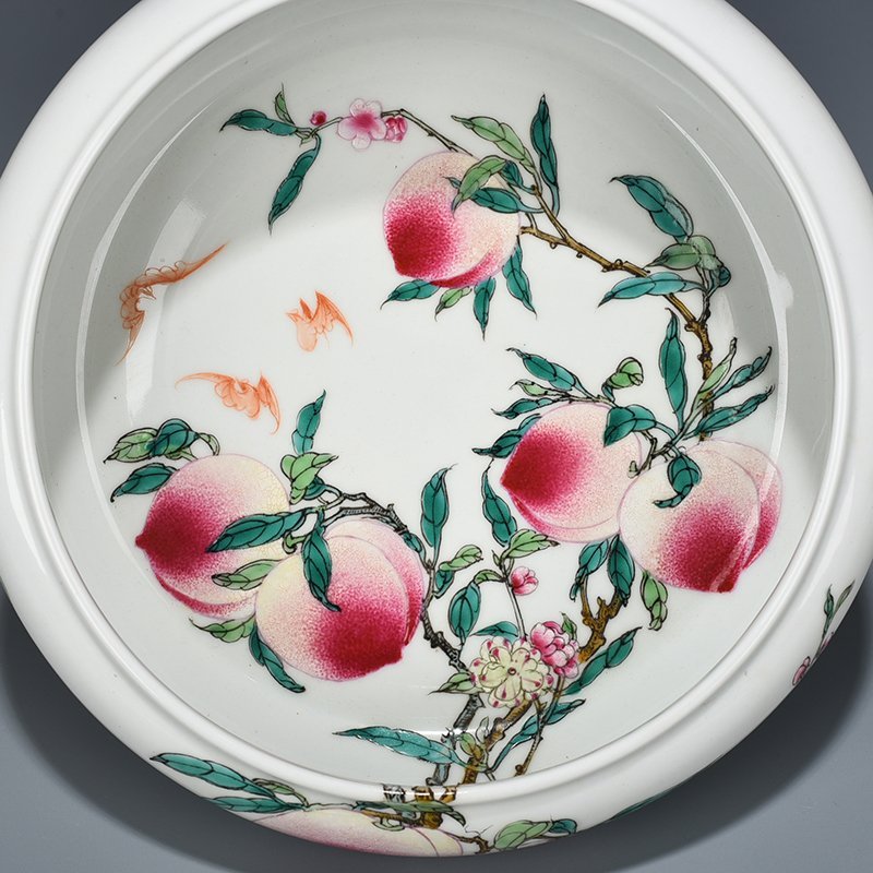 Qing Dynasty Yongzheng Pastel Five Blessings and Eight Peach Round Wash
