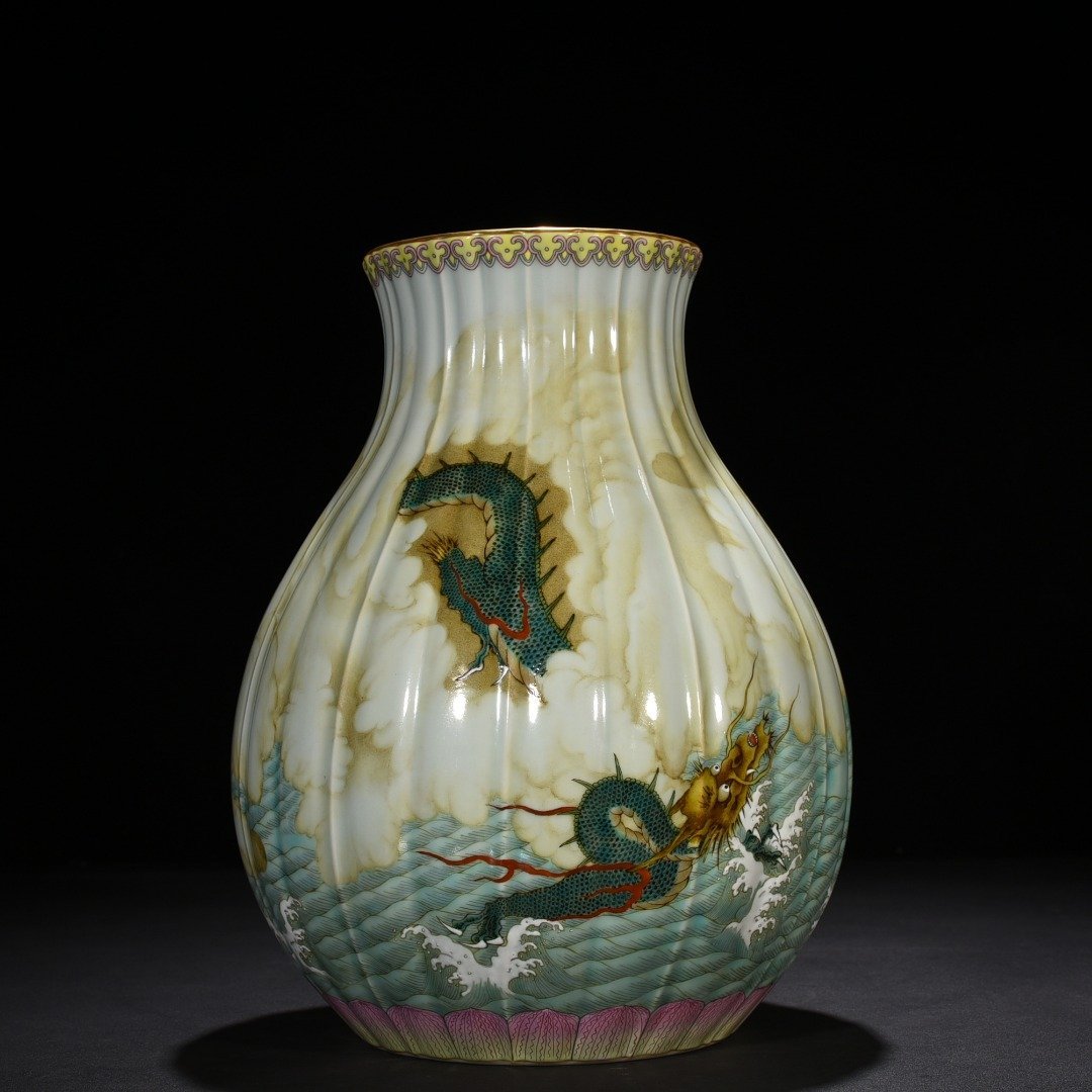 Qing Dynasty Yongzheng Pastel Double Dragon Playing with Pearls and Gualeng Zun