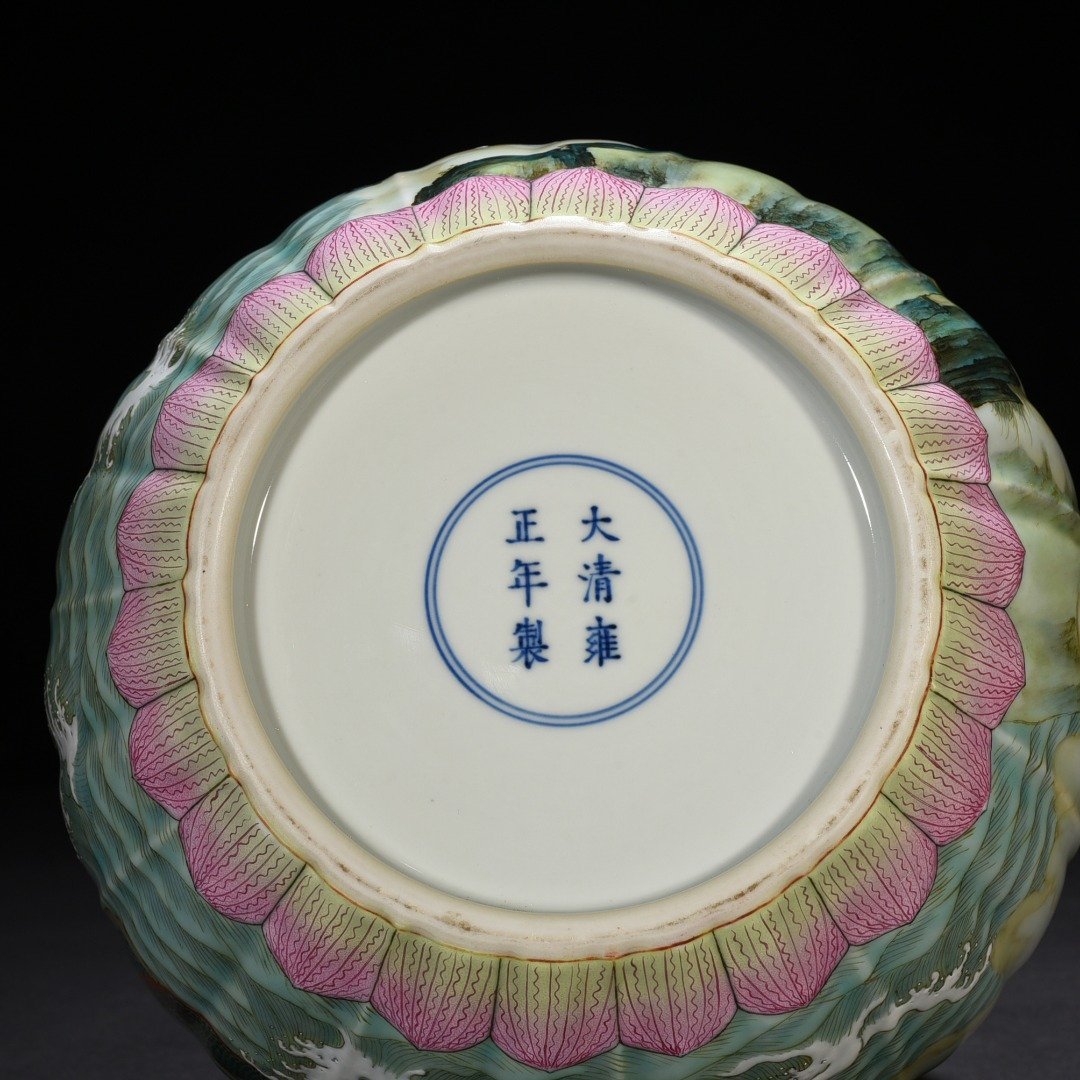 Qing Dynasty Yongzheng Pastel Double Dragon Playing with Pearls and Gualeng Zun