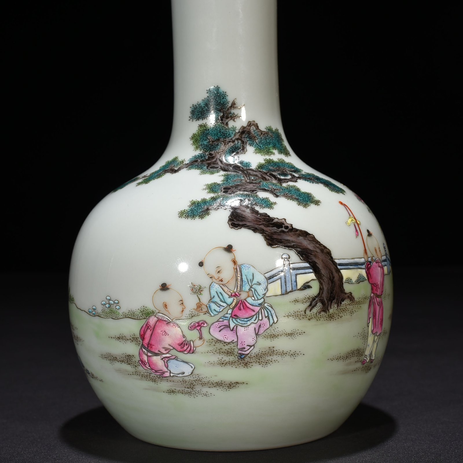 Qing Dynasty Yongzheng pastel celestial sphere vase with baby play