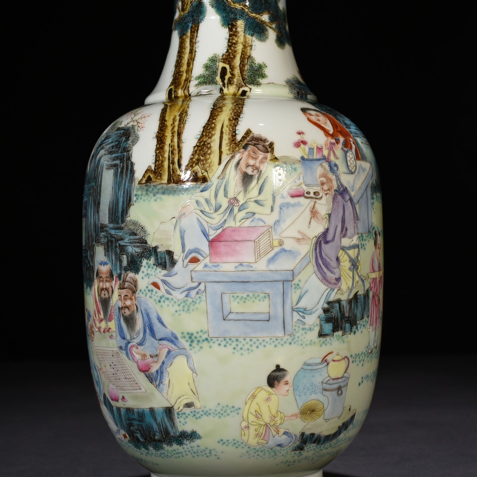 Qing Dynasty Yongzheng famille rose Xiangshan Nine Elders figure vase