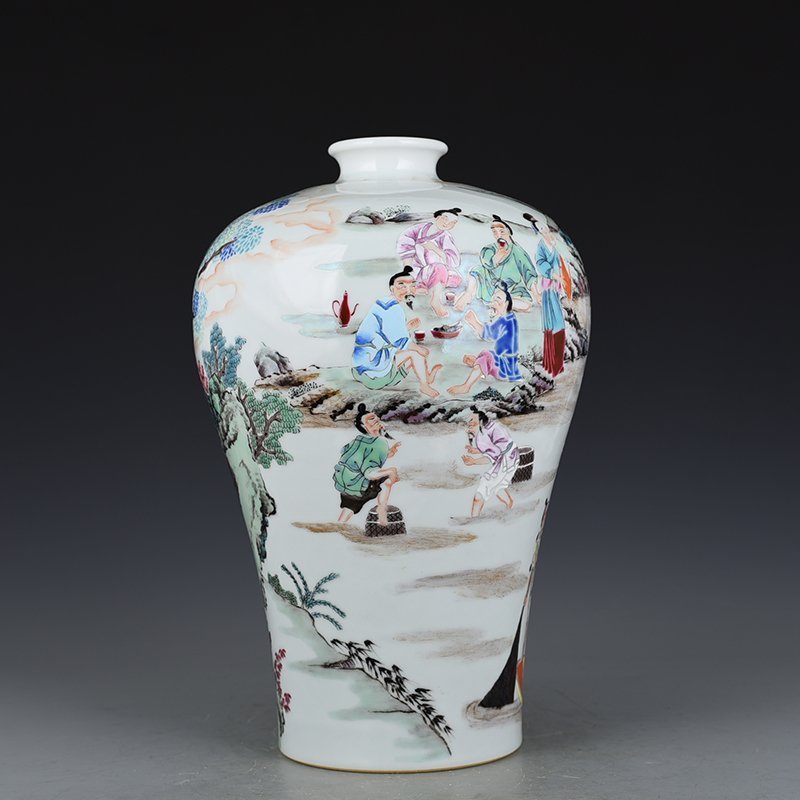 Qing Dynasty Yongzheng pastel Yujiale figure plum vase