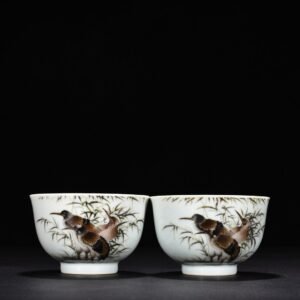 Qing Dynasty Yongzheng pastel cormorant flower and bird cup